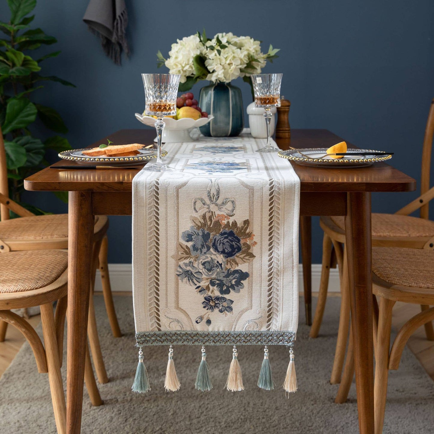 ELEGANT MULTI PATTERNED TABLE RUNNER