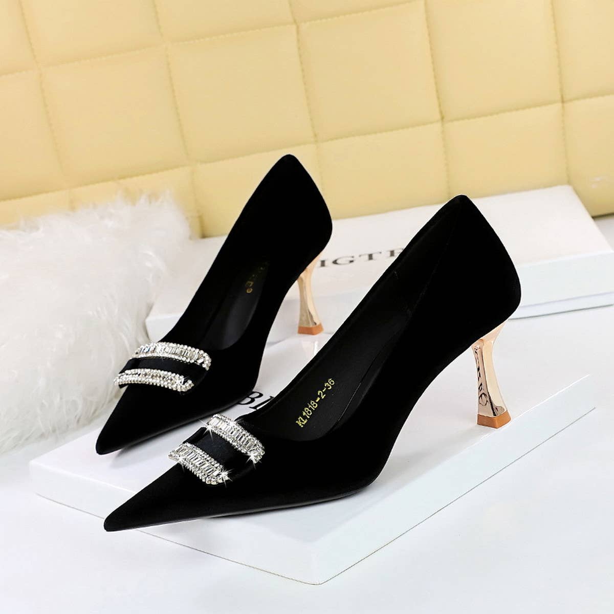 SHALLOW POINTED TOE DIAMOND BUCKLE HIGH HEELS