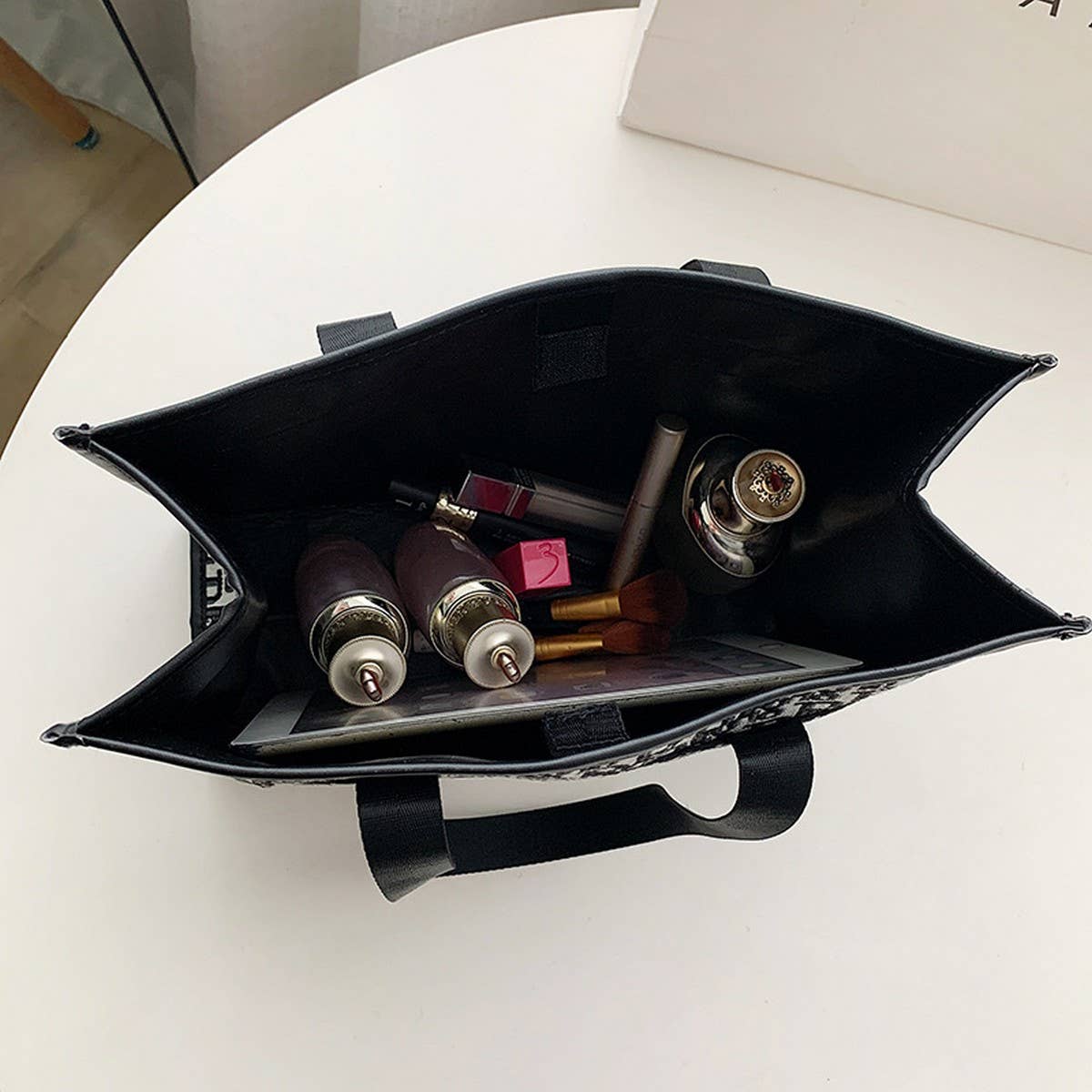 NEW PORTABLE TRAVEL LARGE CAPACITY COSMETIC BAG_CWAB4483