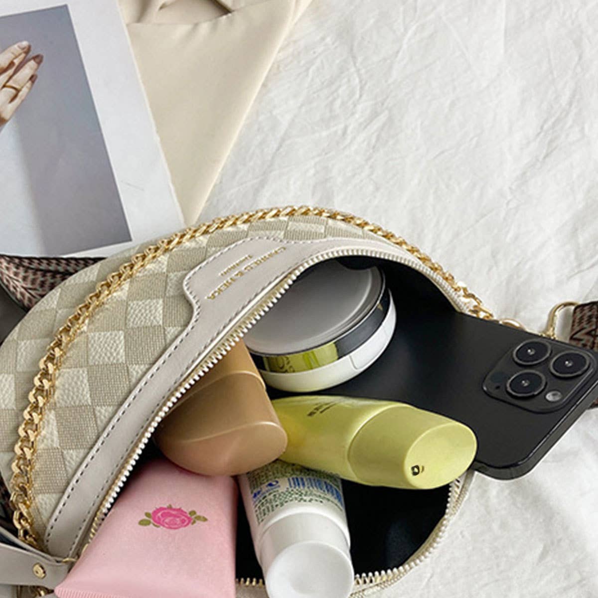 Checkered Chain Strap PU Crossbody Chest Bag_CWAB0911