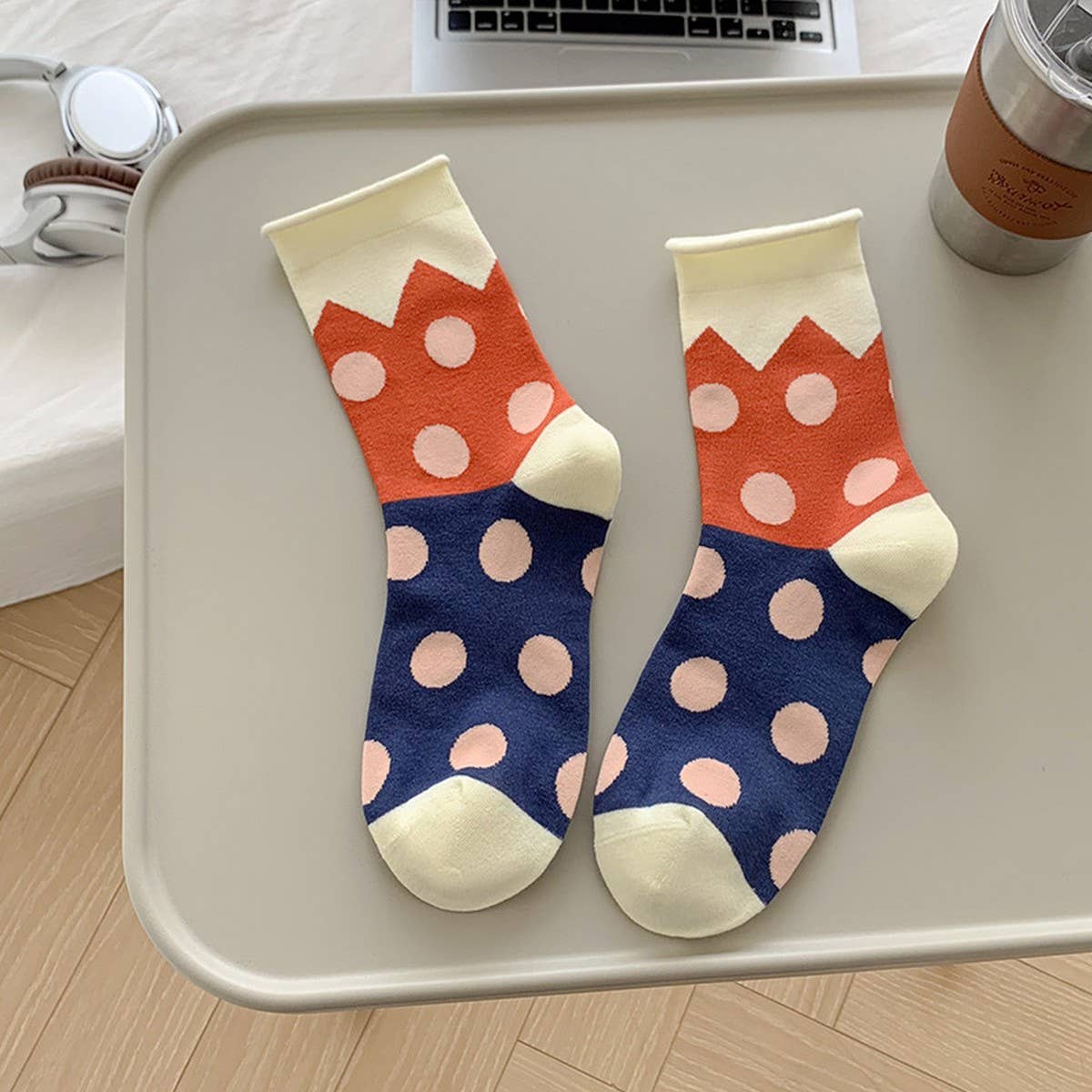 ALL-SEASON PURE COTTON MID-TUBE POLKA DOT SOCKS_CWMS0535