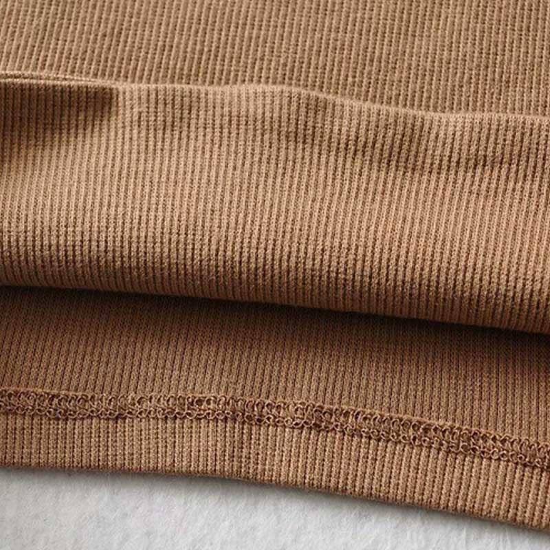 Square-neck solid-color long-sleeved T-shirt