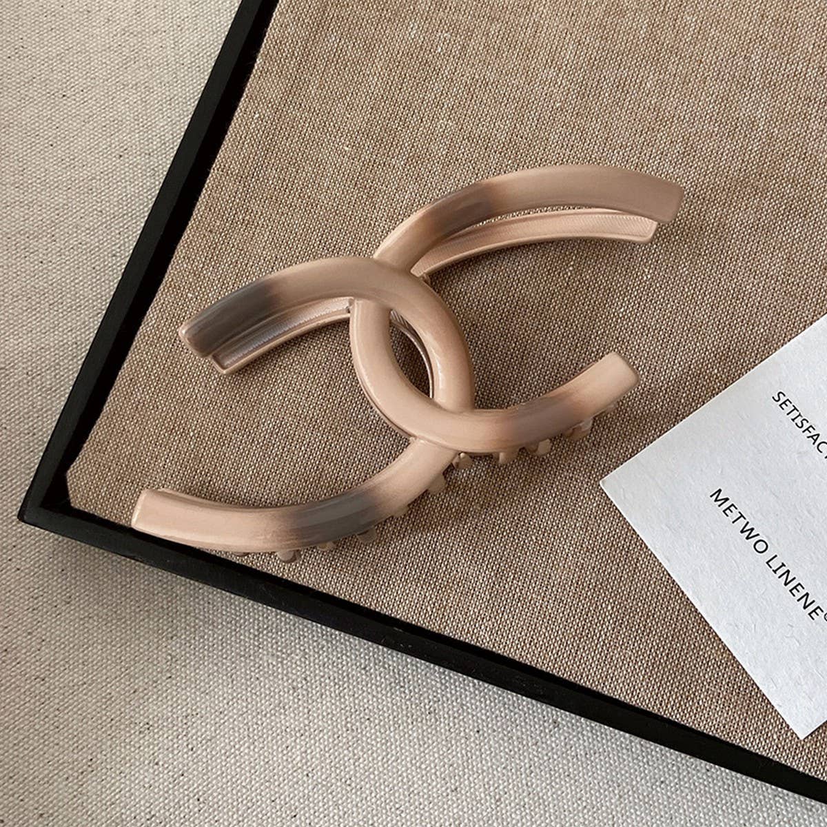 MAILLARD GRADIENT WAVE SHARK CLIP_CWAHA1299