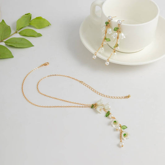 TEXTURED FLOWER SWEET COOL NECKLACE