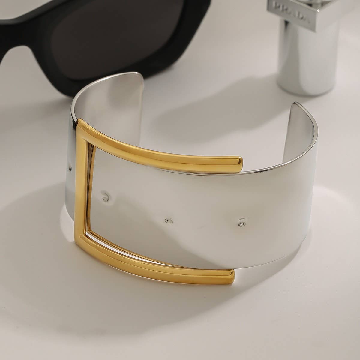 18K GOLD SILVER TWO TONE BELT BUCKLE OPEN BANGLE_CWAJE4725