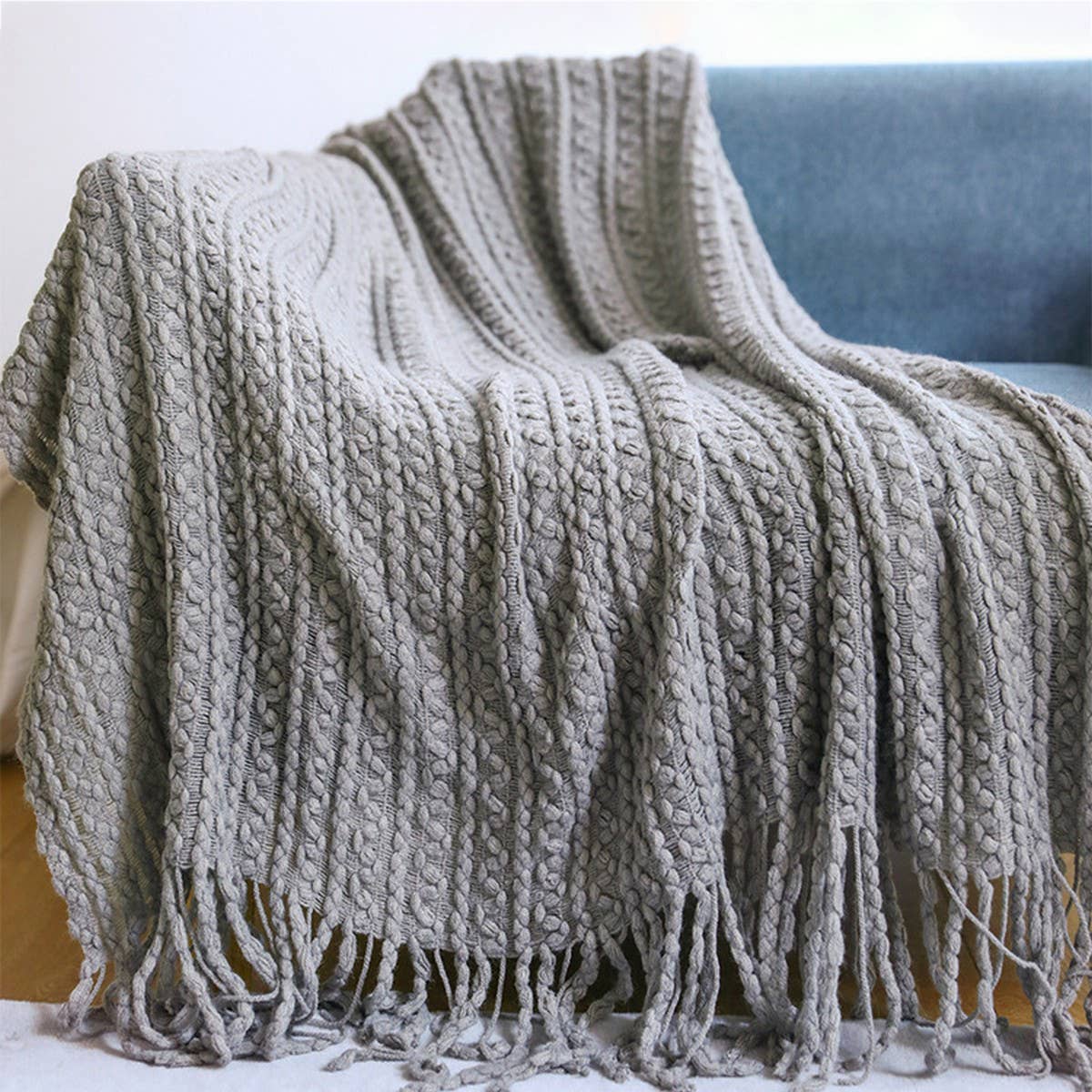 LIGHTWEIGHT SOFT AND COMFORTABLE KNITTING BLANKET