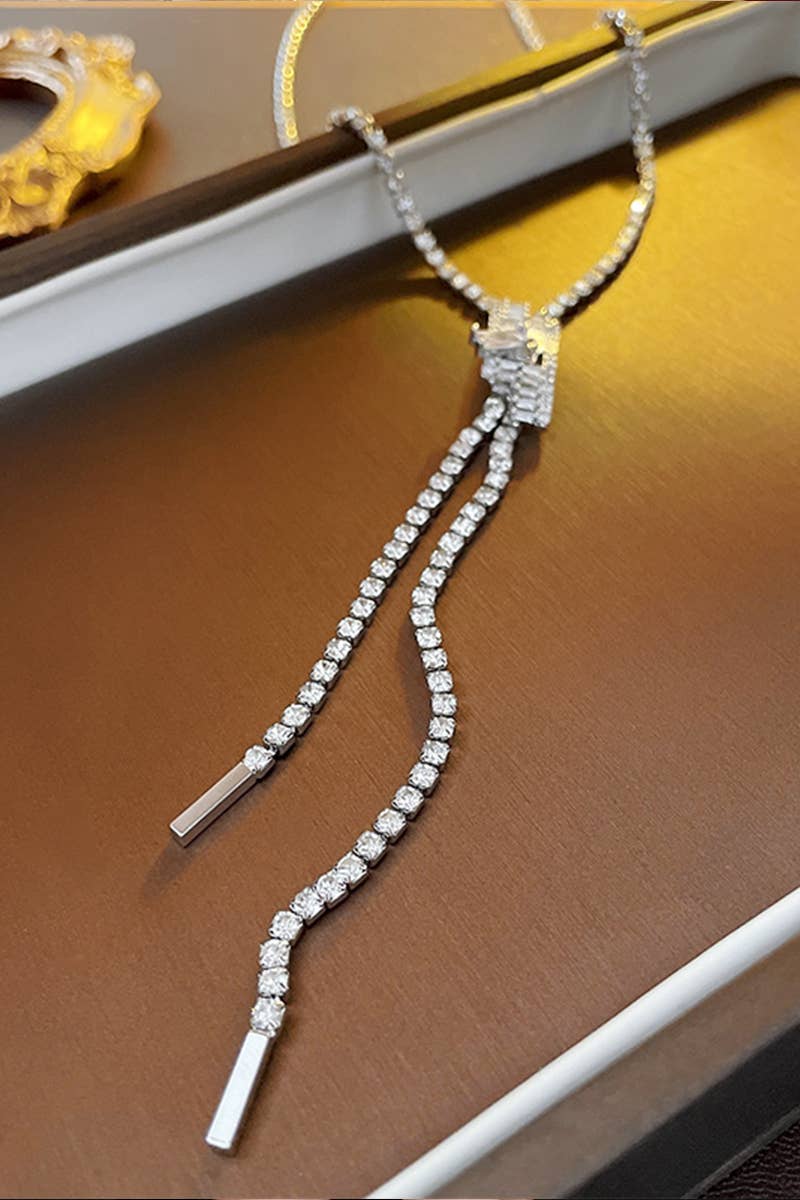 LINE DROP TRENDY NECKLACE