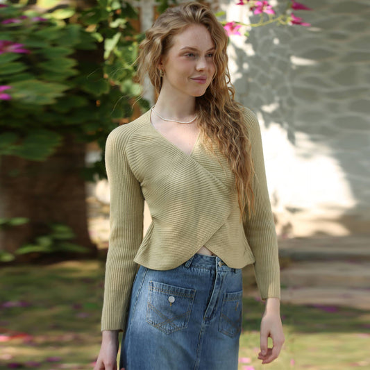 V-neck wool blend short French knitted sweater