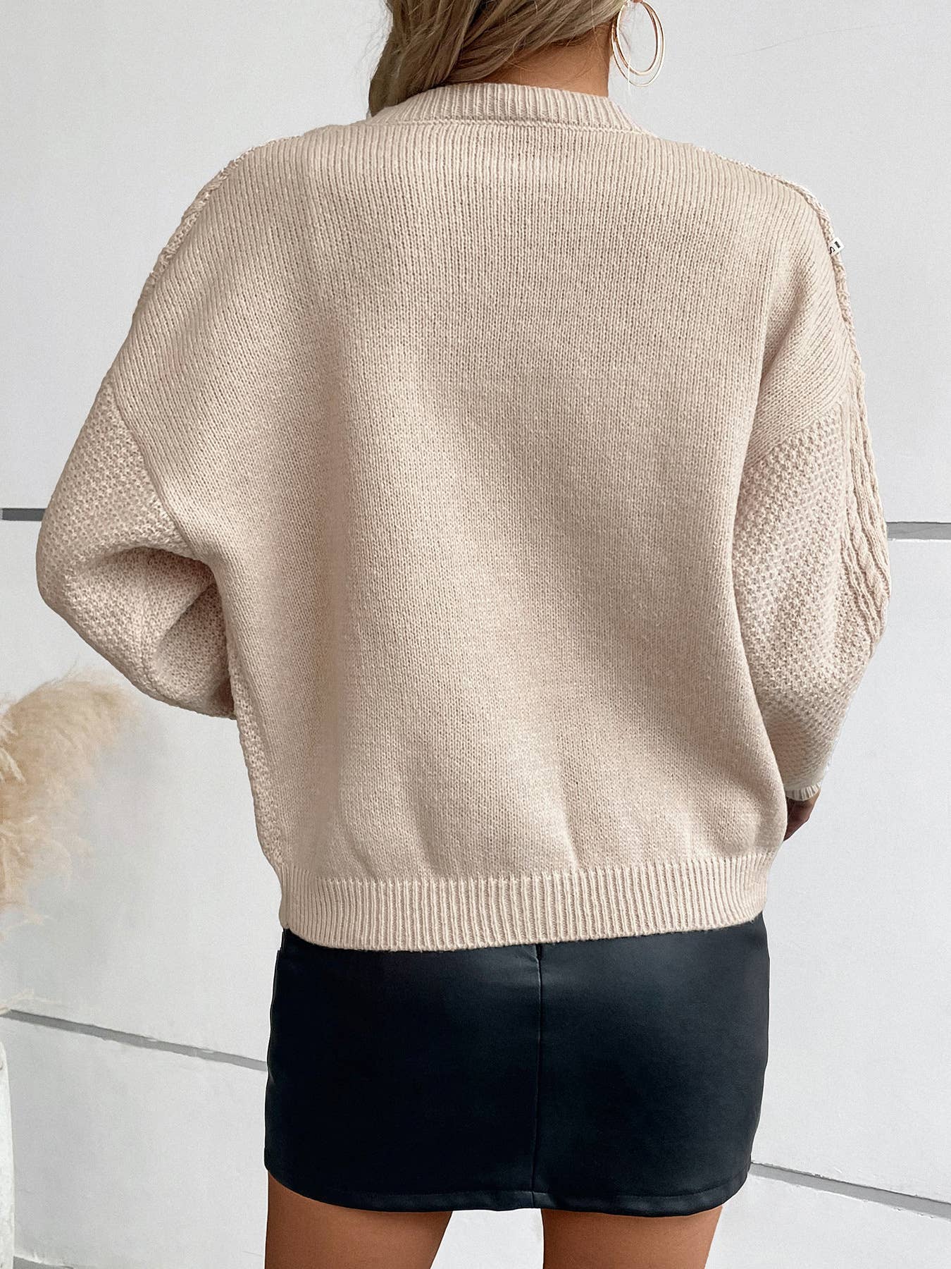 KNIT VINTAGE CREW-NECK LONG SLEEVE SWEATER JACKET