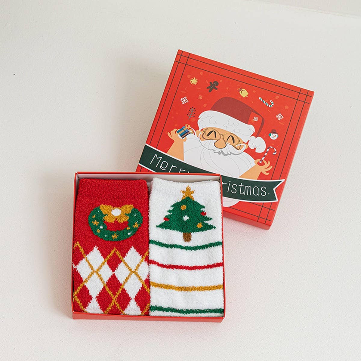 2 PAIRS OF WARM AND THICK CHRISTMAS SOCKS IN A BOX_CWMS0968