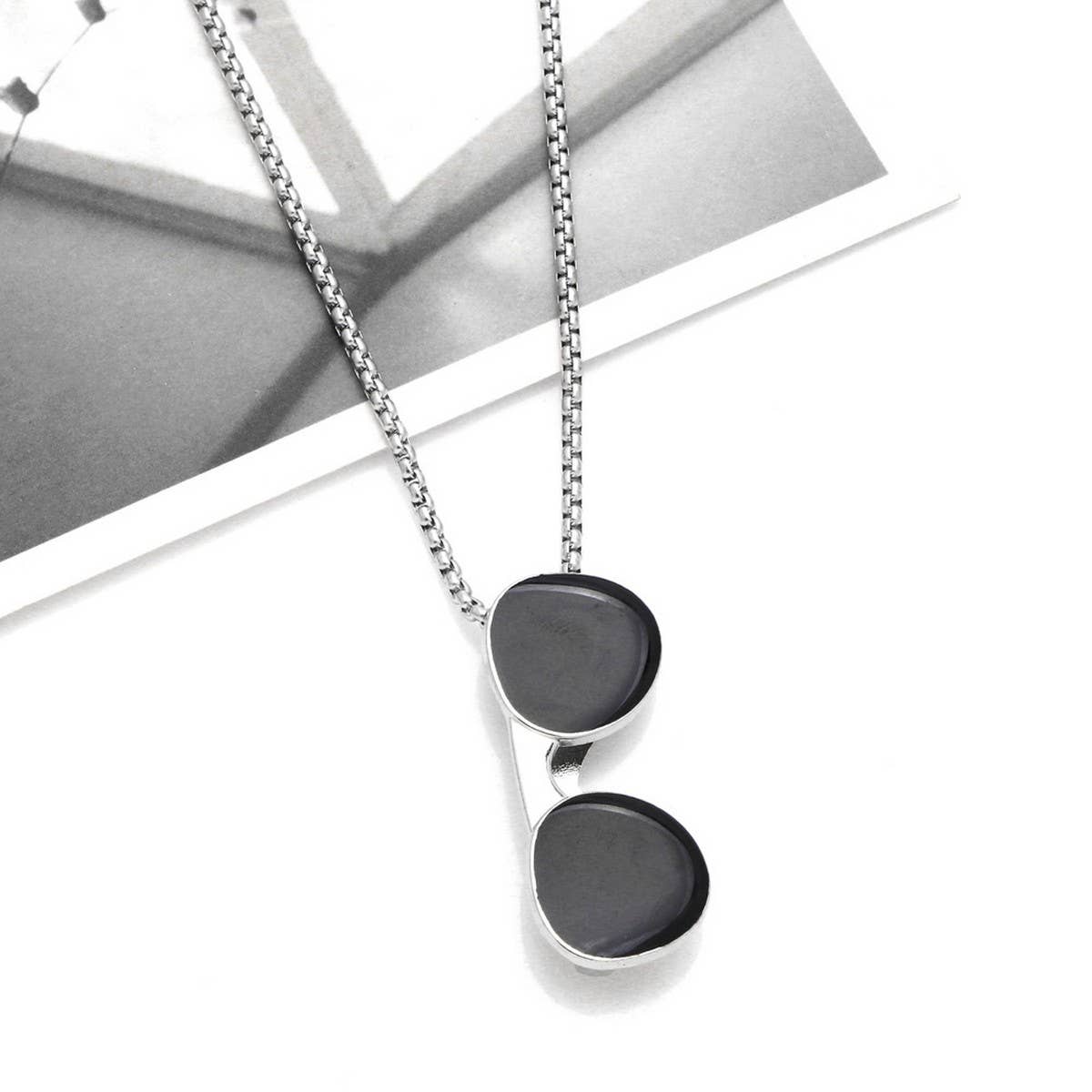 HIP HOP SUNGLASSES PENDANT NECKLACE