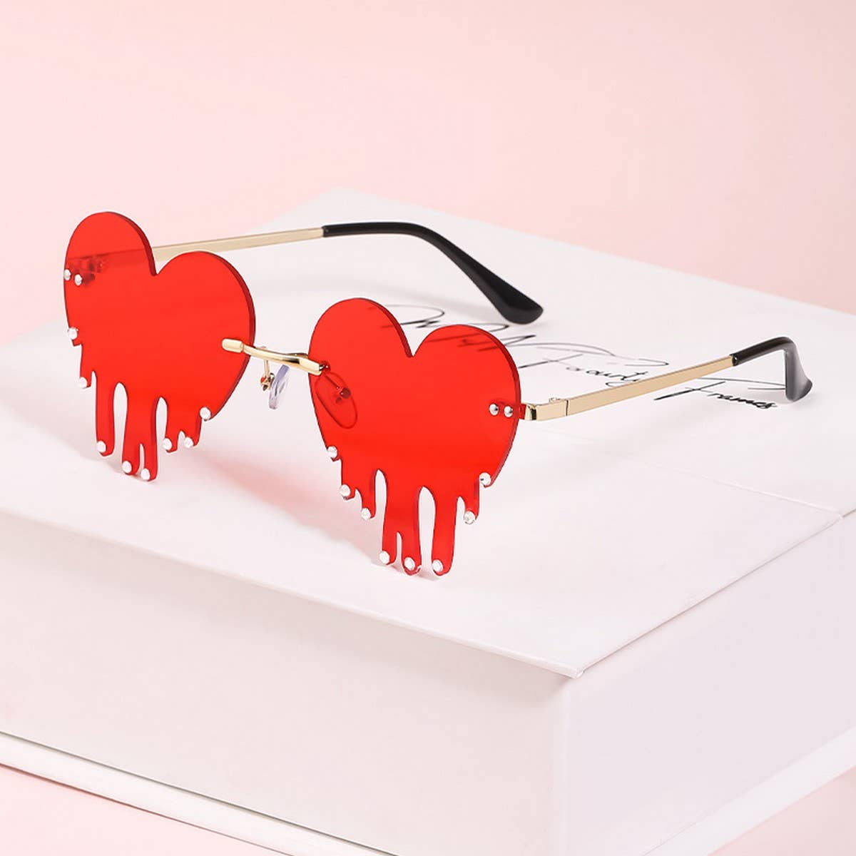 FASHIONABLE DIAMOND MELTING HEART SUNGLASSES