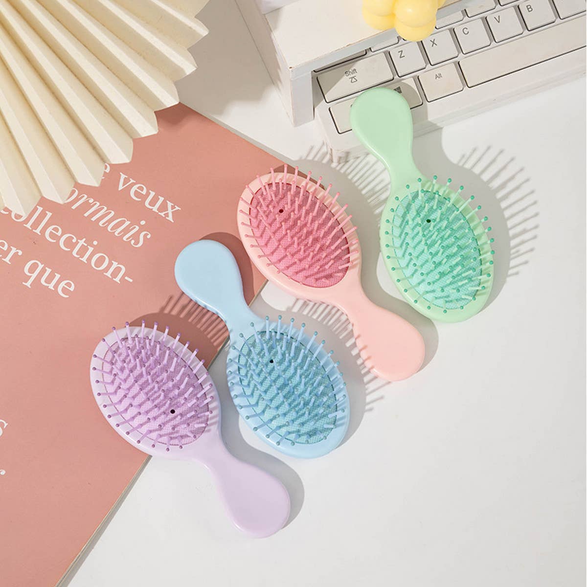 CHILDREN COMPACT MINI CUTE HOME MASSAGE COMB