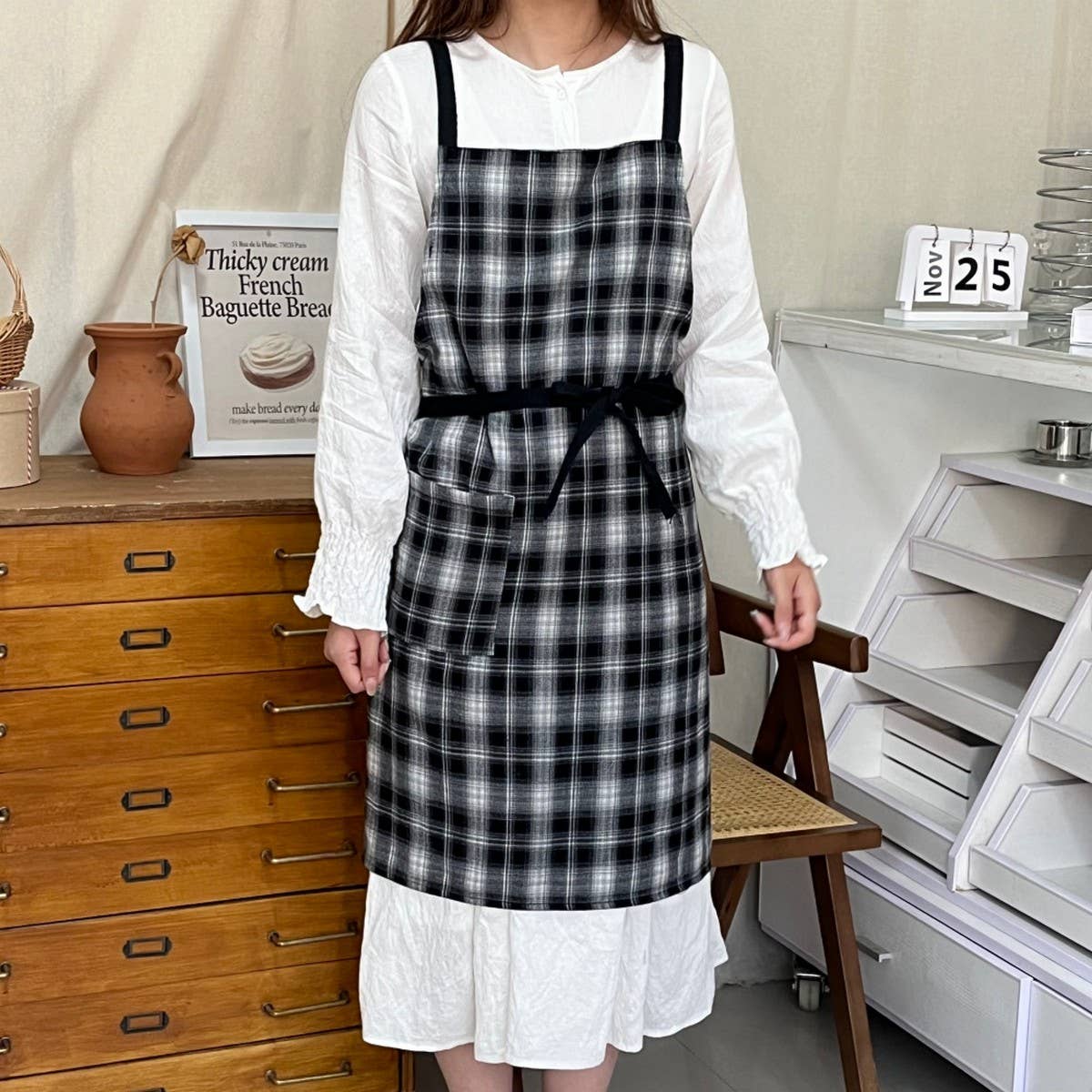 VINTAGE CHRISTMAS PLAID CAFE HOUSEHOLD APRON