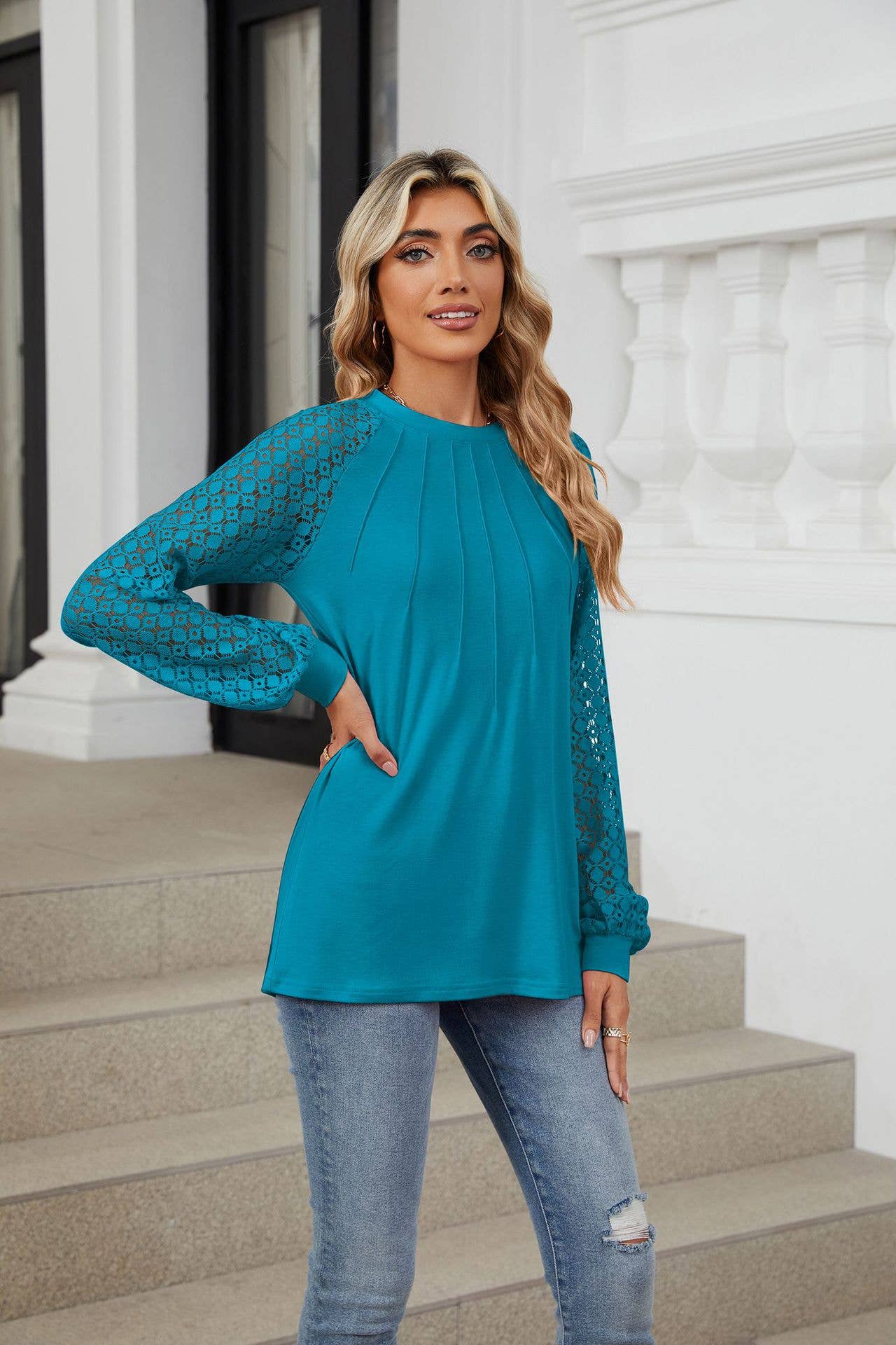 Round-neck solid-color lace long-sleeved T-shirt