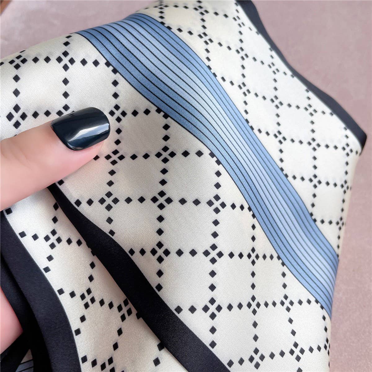 GEOMETRIC ALL-MATCH NARROW SILK HEAD SCARF