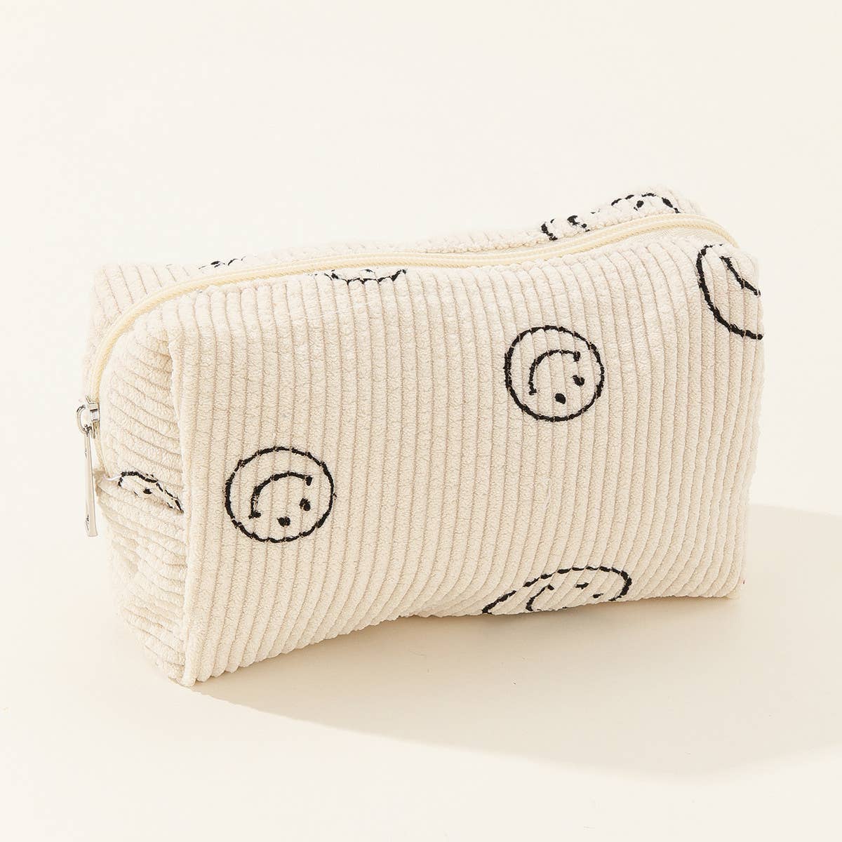 SIMPLE SMILING FACE MEDIUM COSMETIC BAG_CWAB1035