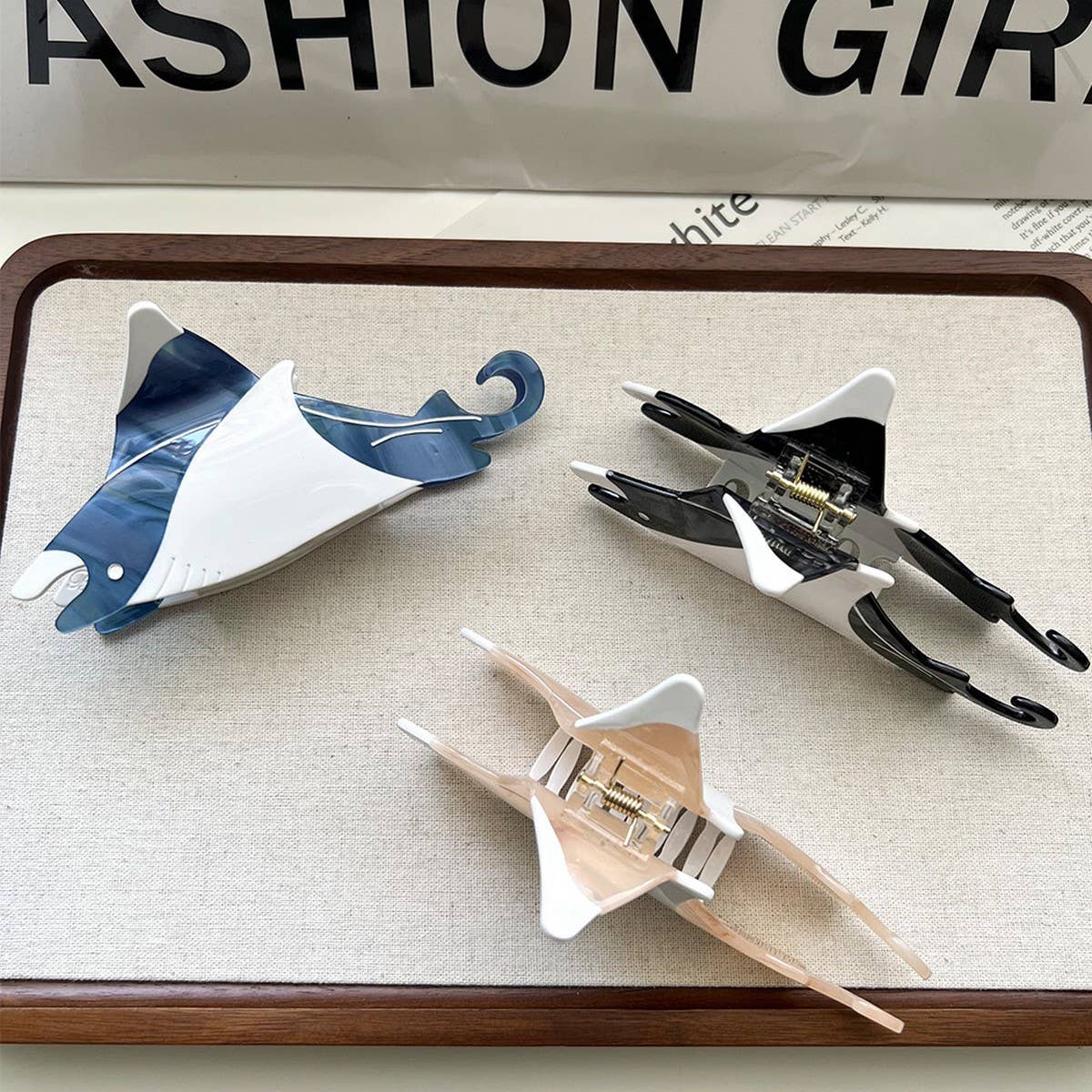 Stingray Acetate Hair Claw Clip for Women_CWAHA5786