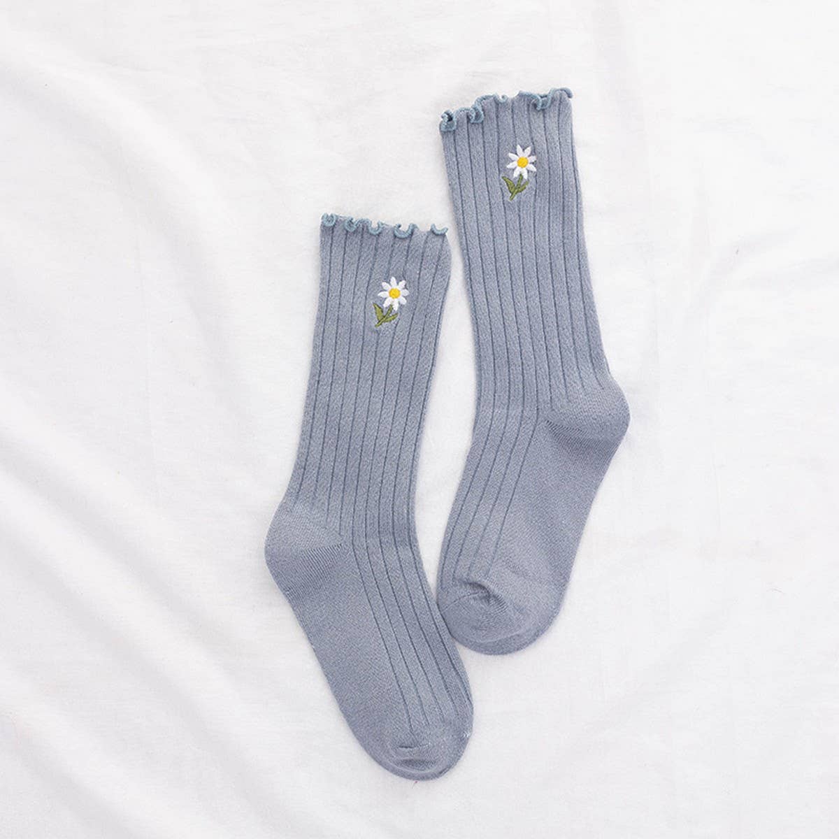 RUFFLE HEM CHRYSANTHEMUM EMBROIDERED SOCKS