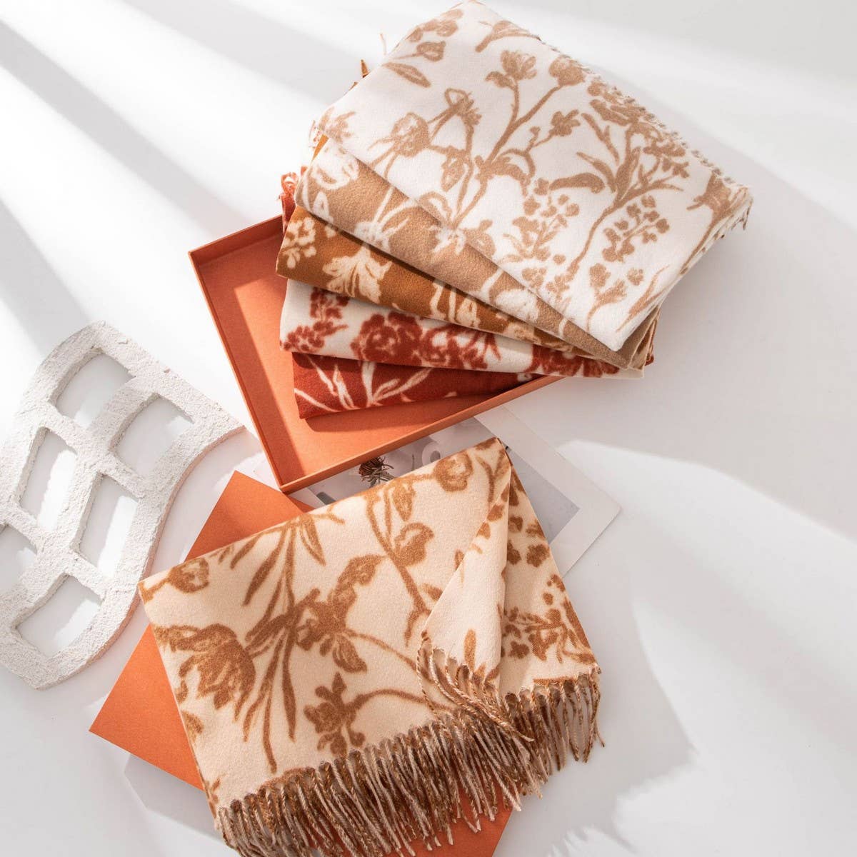 CWASC2725_NEW AUTUMN AND WINTER EXQUISITE PRINTED SCARVES