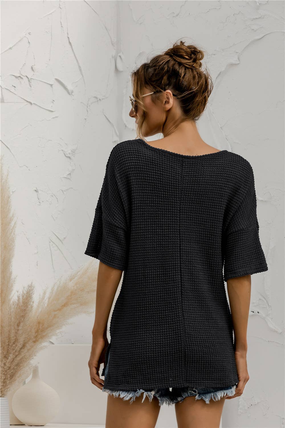 V-neck pocket slit solid-color knitted top