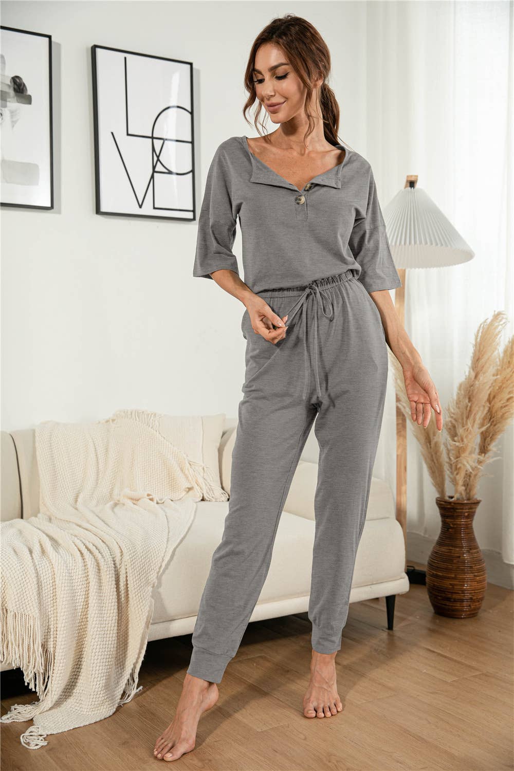 Sexy V-neck short-sleeved button-down jumpsuit