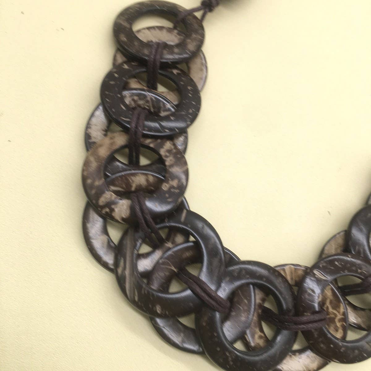 COCONUT SHELL HOLLOW INTERLOCKING BRAIDED NECKLACE