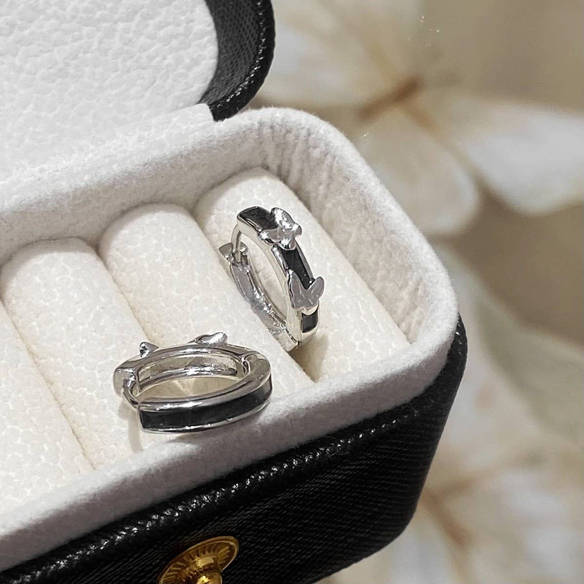 FASHIONABLE EXQUISITE BUTTERFLY EARRINGS FOR WOMEN