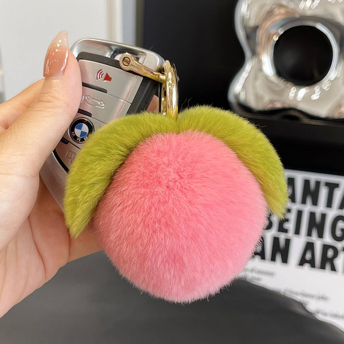 CUTE LITTLE PEACH CAR KEYCHAIN BAG PENDANT GIFT