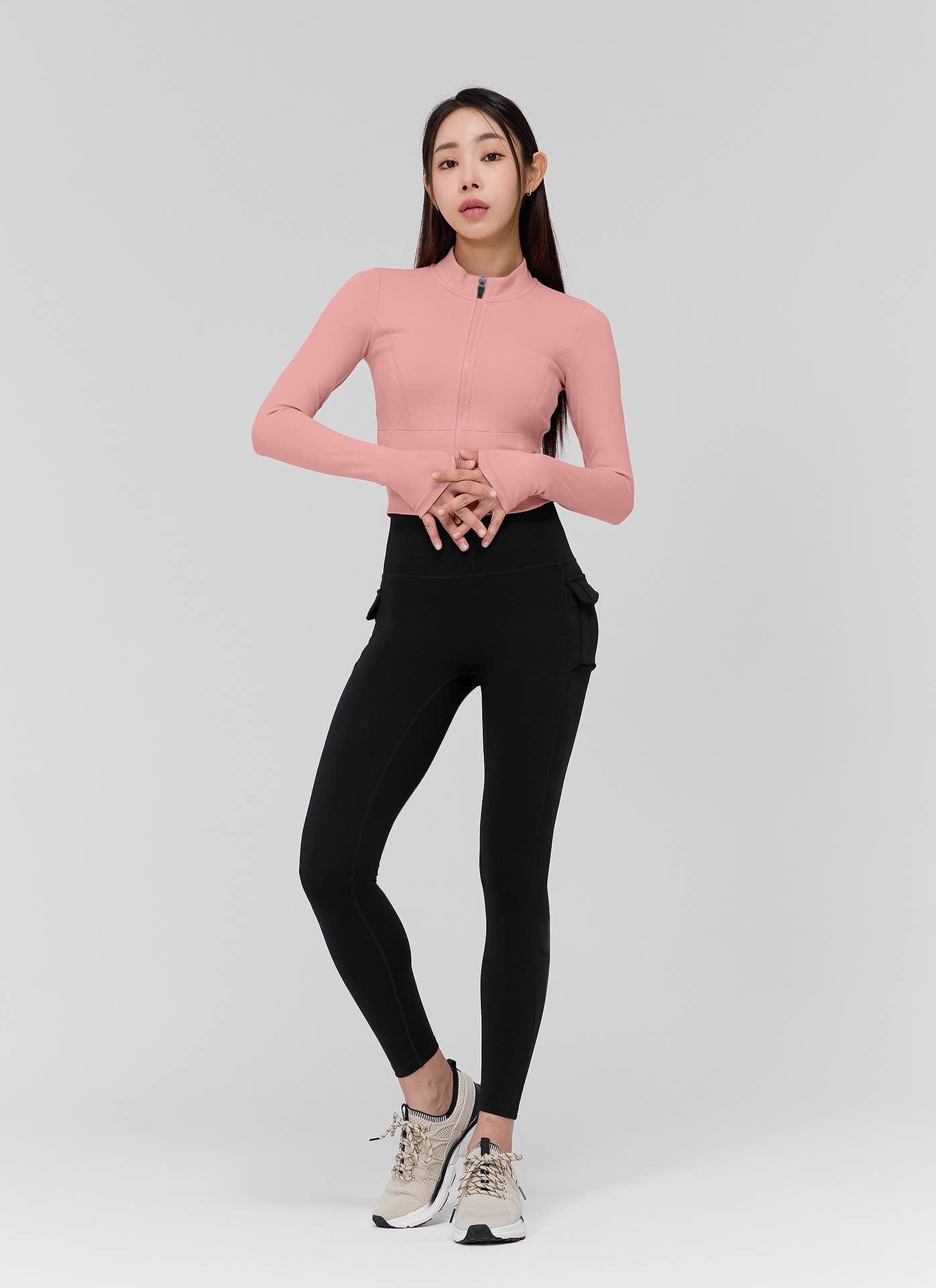 Highly elastic and quick-drying sports jacket