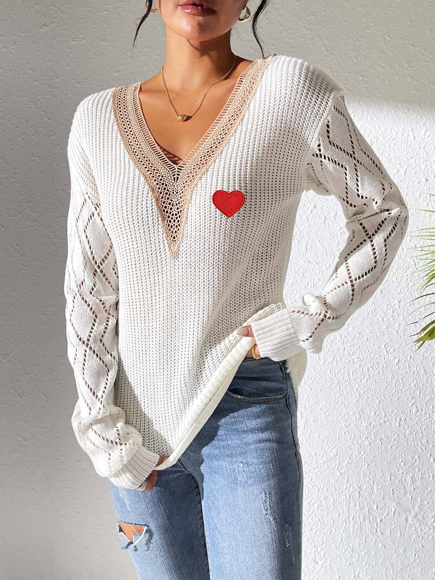 LACE PATCHWORK V-NECK TOP IN CONTRASTING COLORS