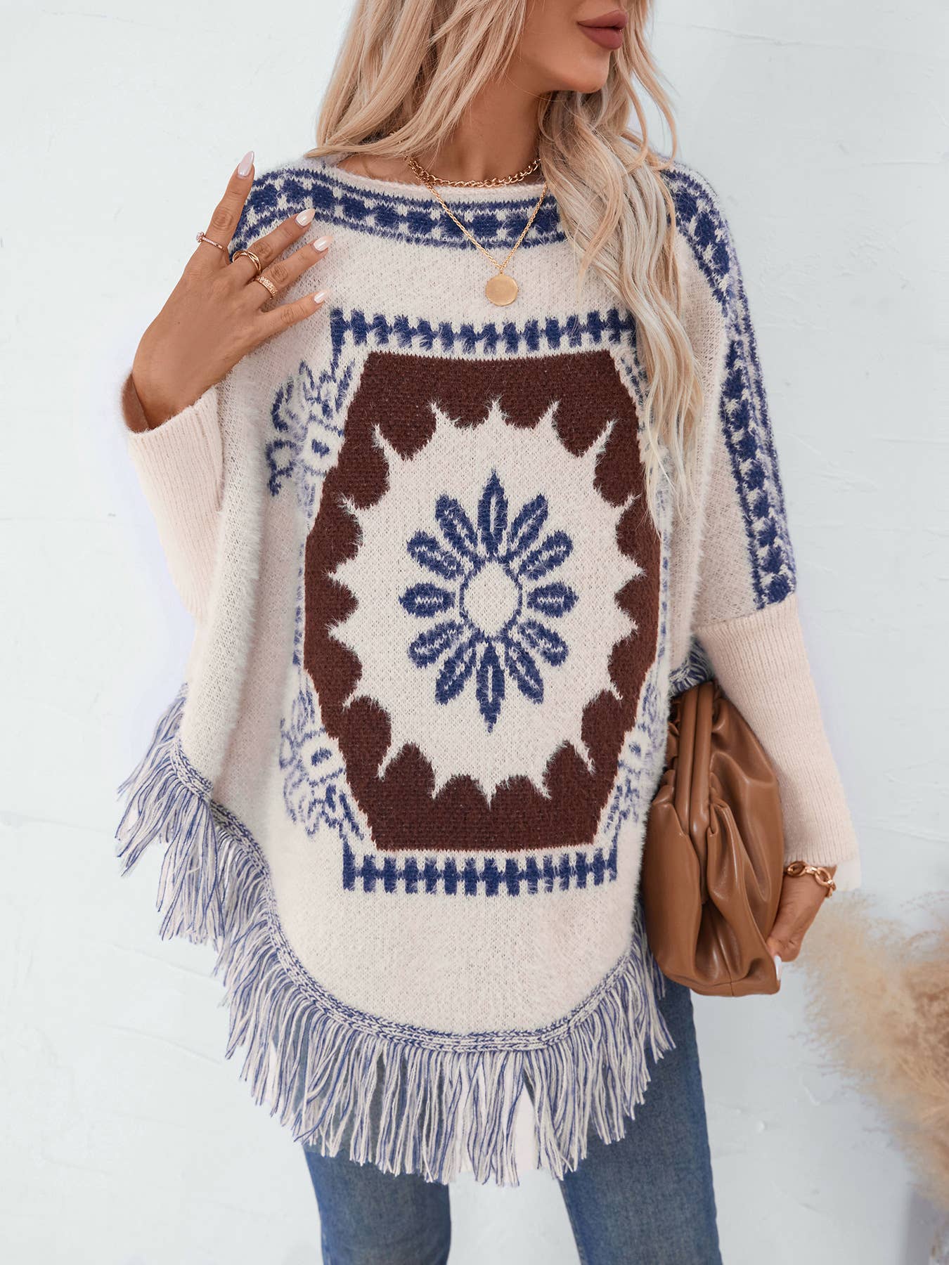 Women's loose long-sleeved knitted tassel cape