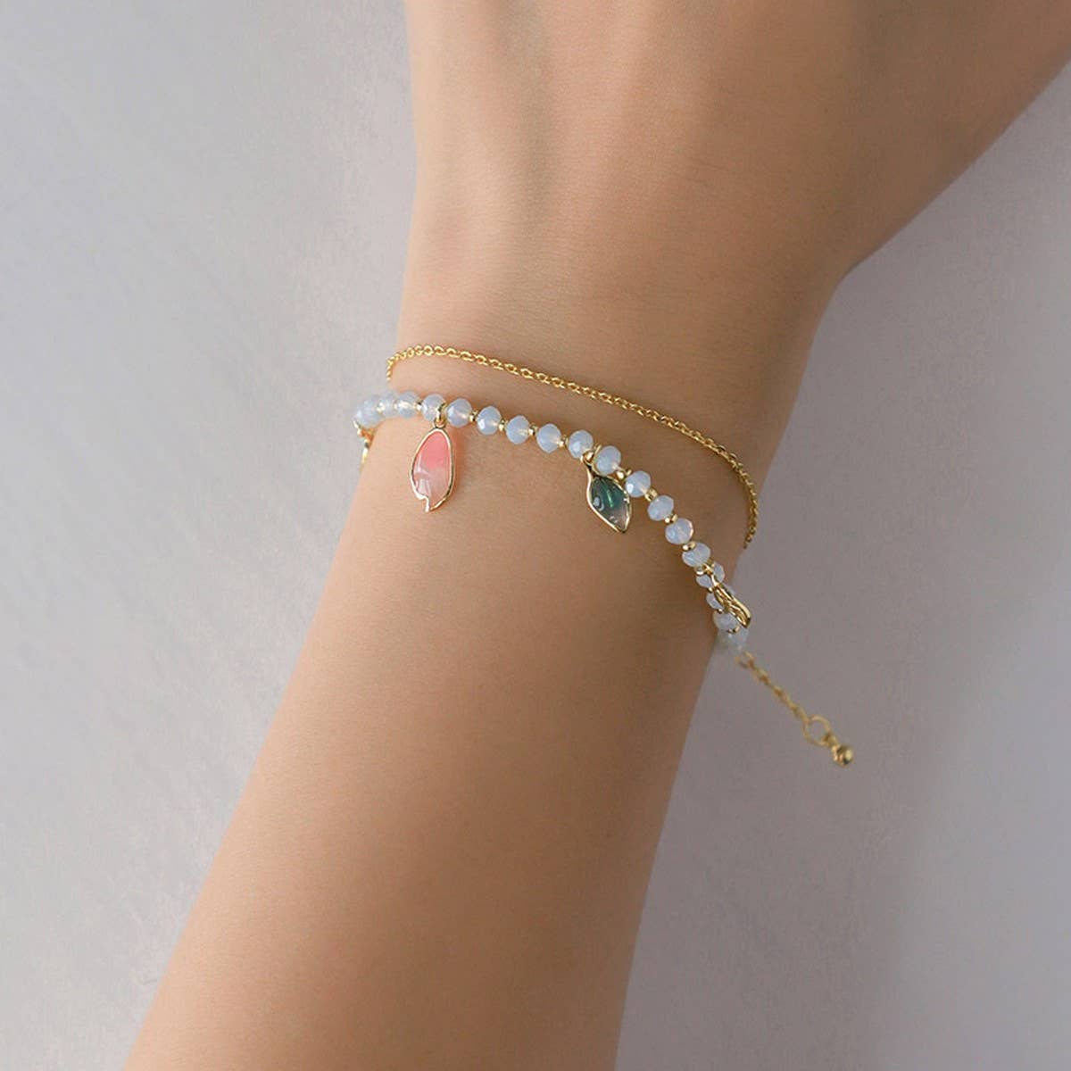 WOMEN'S HOLLOW FLOWER HANDMADE BEADED BRACELET