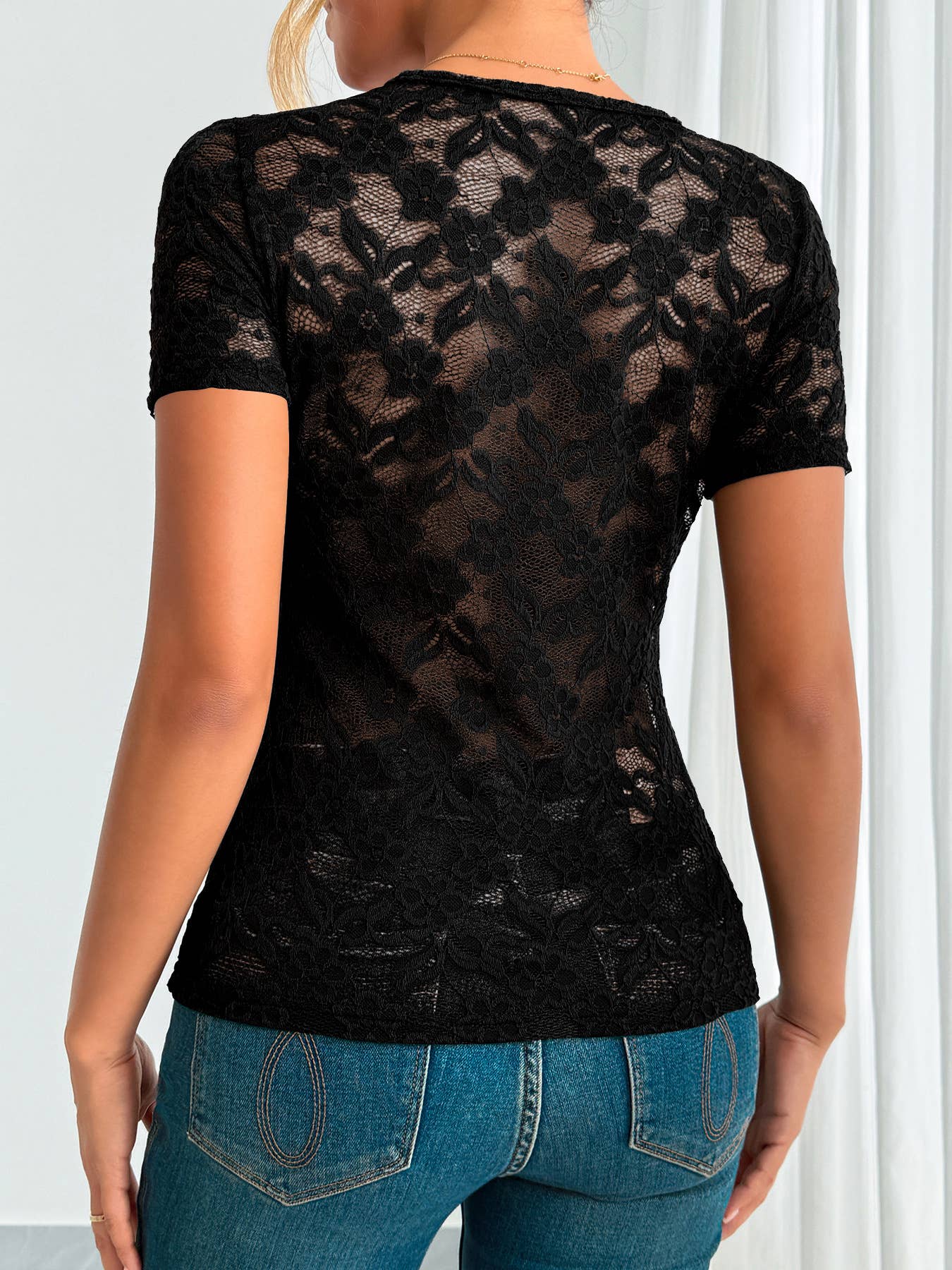 Lace solid color fitted V-neck short-sleeved top