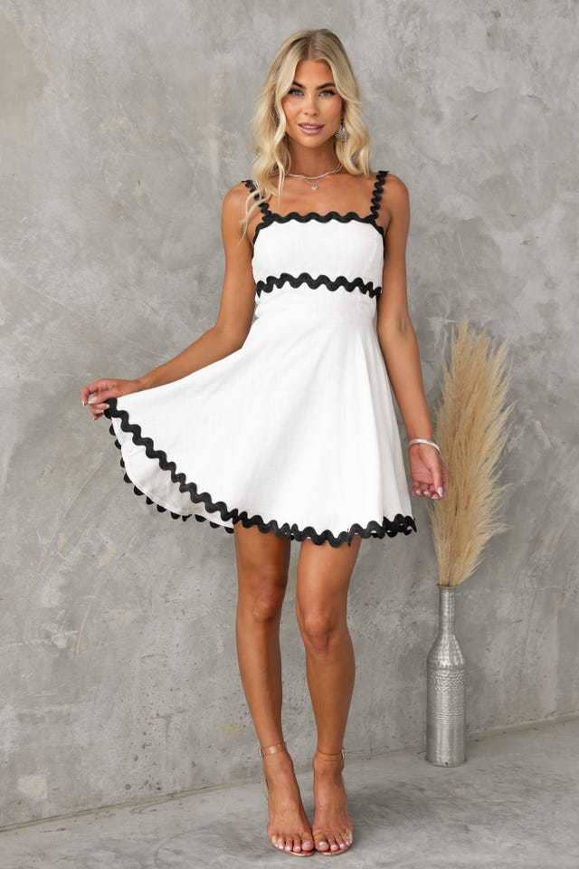 Solid-color sexy halter short dress