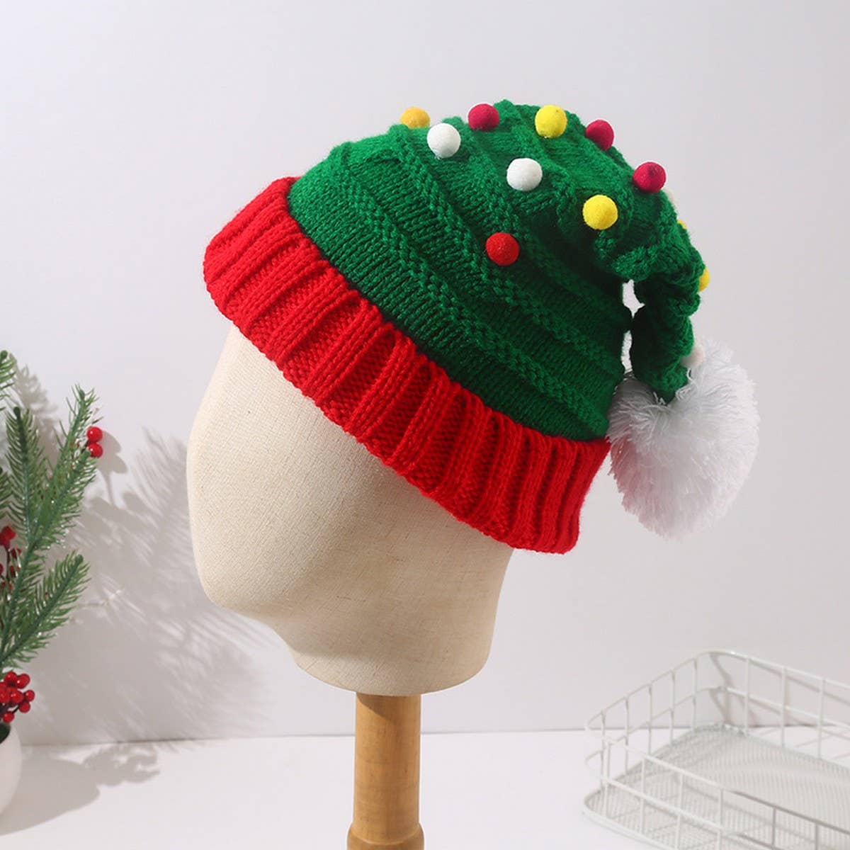 CWAH04352_RED WHITE CHRISTMAS KNIT BEANIE HAT