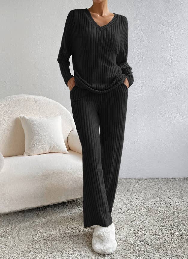 TEMPERAMENT LOOSE V-NECK PIT STRIPE KNITTED SUIT