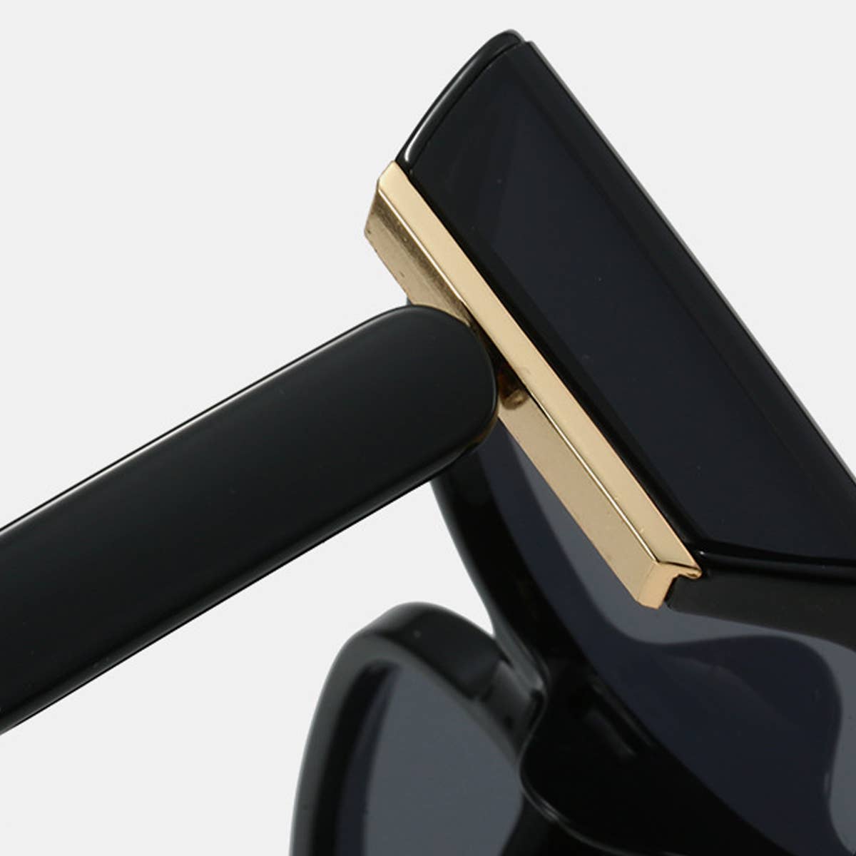 ANTI-UV LARGE FRAME POLYGONAL CURVED SUNGLASSES_CWASG0392