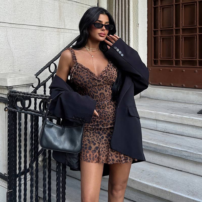 Leopard print sleeveless slim-fit V-neck dress