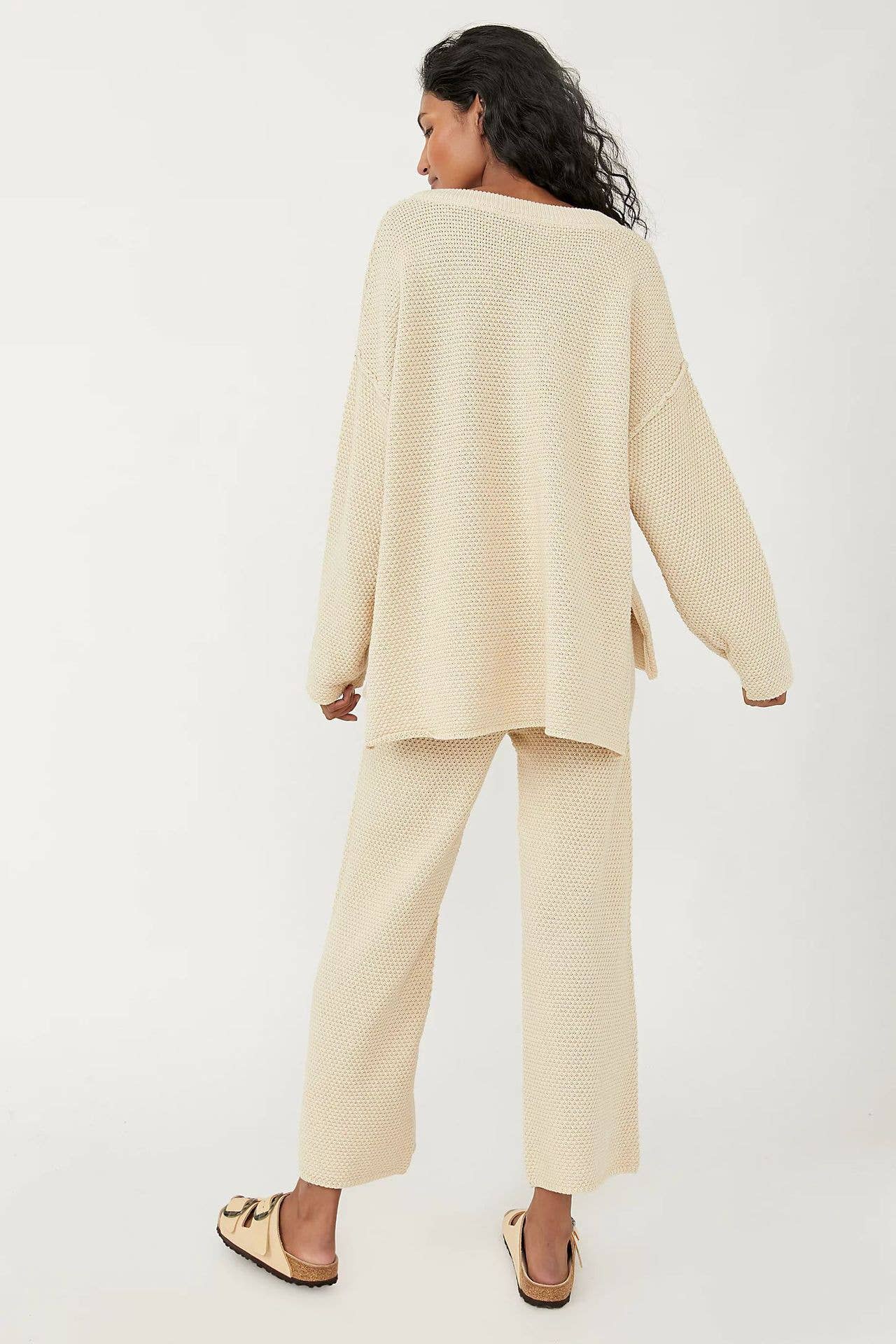 KNIT V-NECK BLOUSE AND SLACKS TWO-PIECE SET