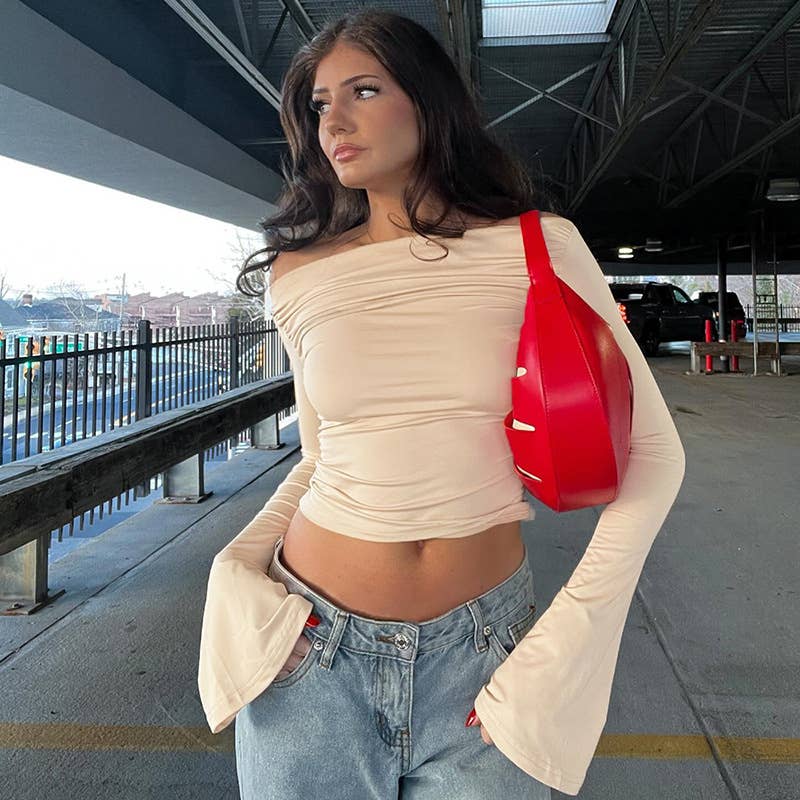 SLIM-FIT CROP SOLID COLOR FLARED PLEAT TOP