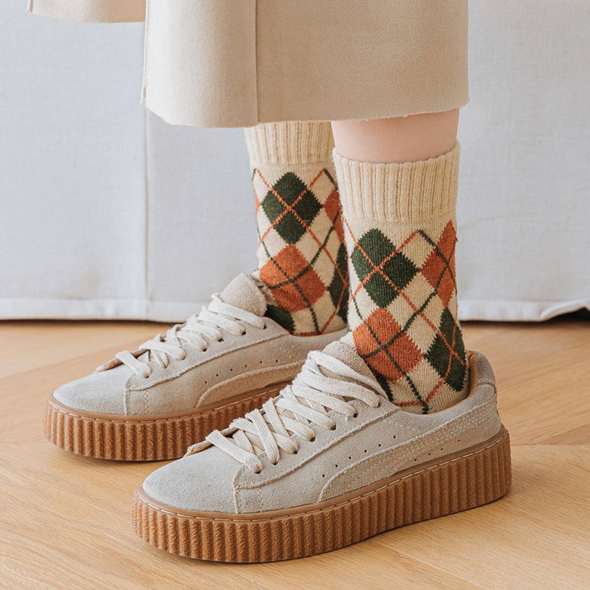 DIAMOND CHECK WARM RETRO MID-CALF SOCKS