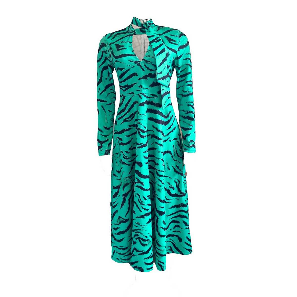 LONG-SLEEVED HIGH-WAISTED OVERSIZED PRINTED DRESS