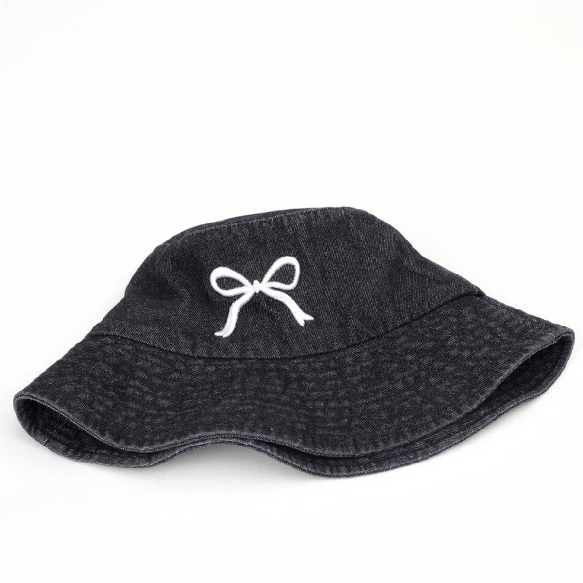 WASHED SUNSCREEN EMBROIDERED BOW BUCKET HAT_CWAH1540
