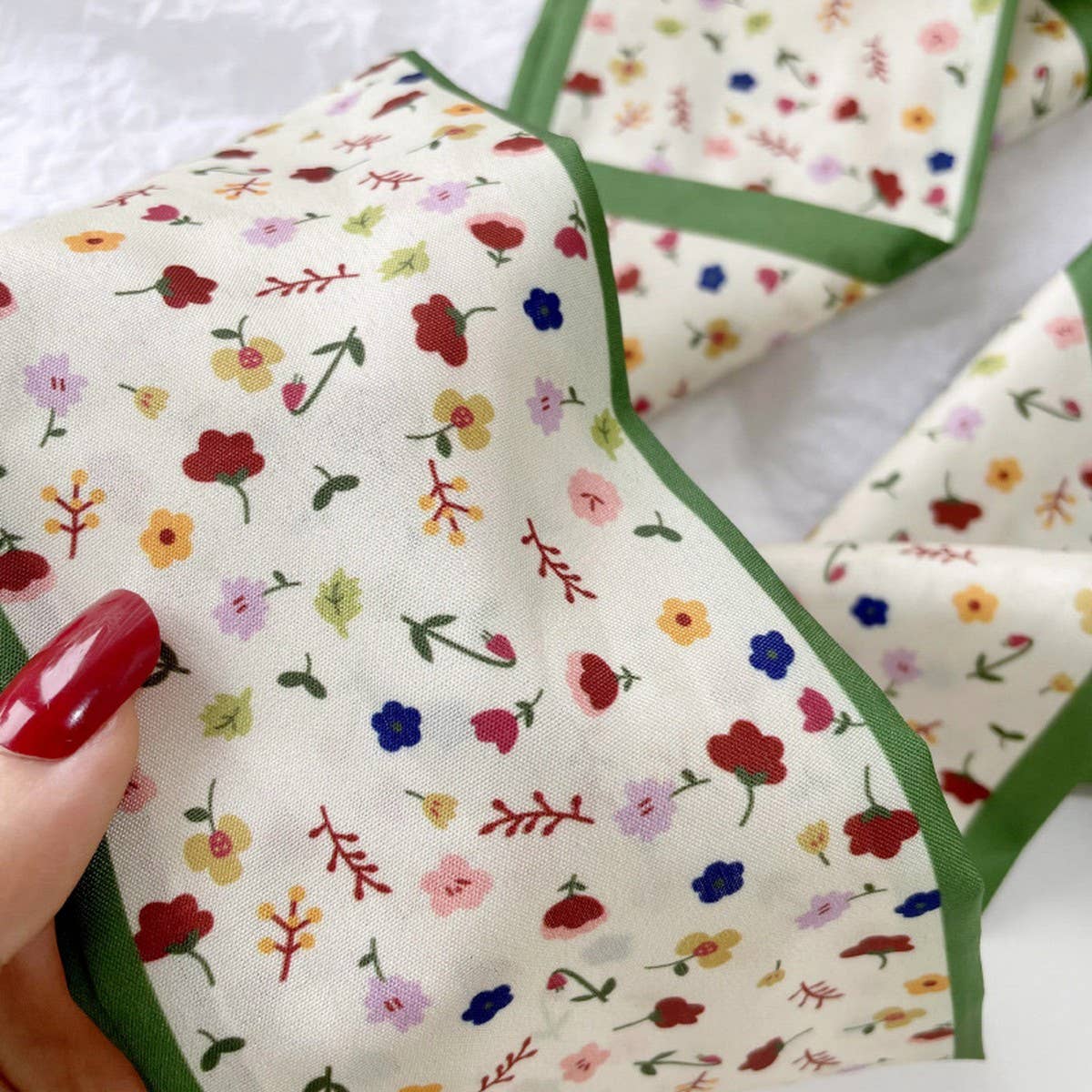 GREEN FRESH PROFESSIONAL SCARF AND RIBBON