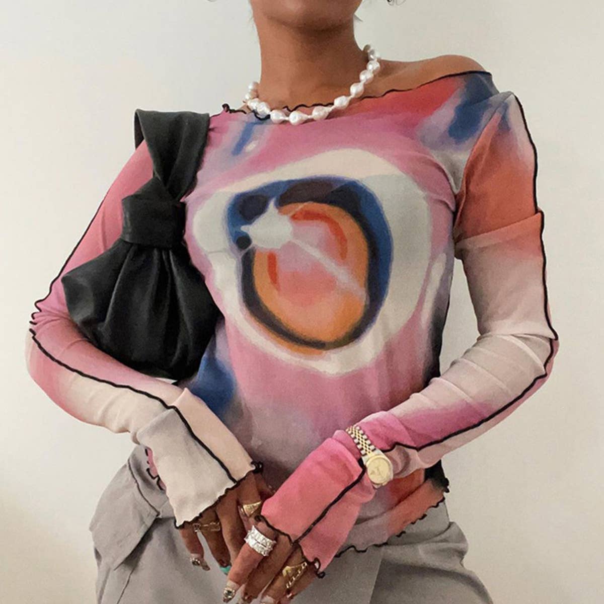 Sexy printed T-shirt with wooden hem neckline