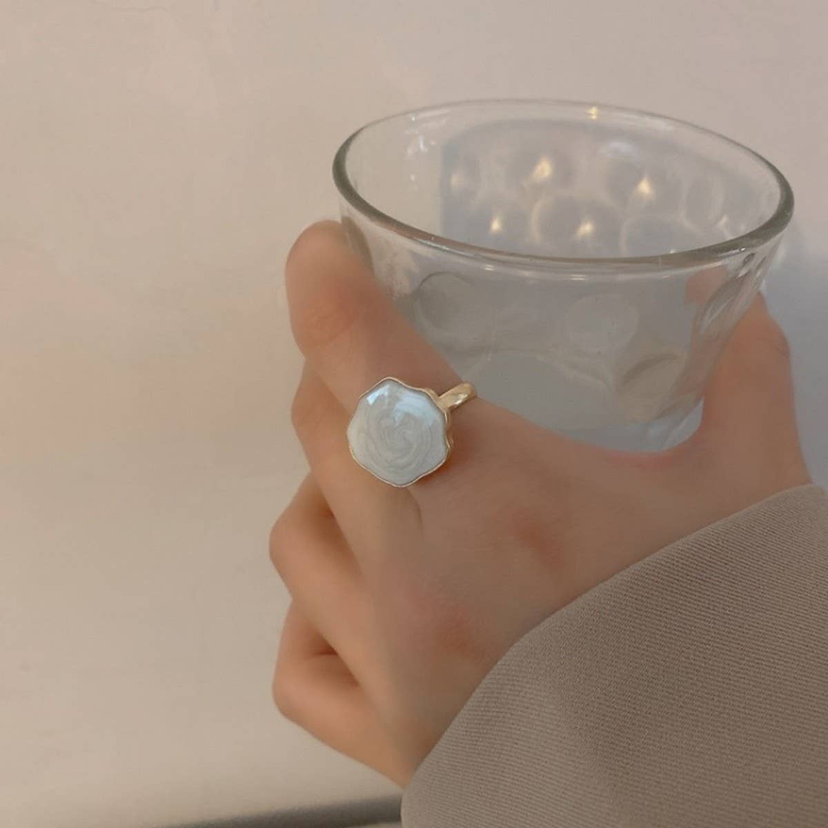 HONG KONG STYLE RETRO LUXURY RING