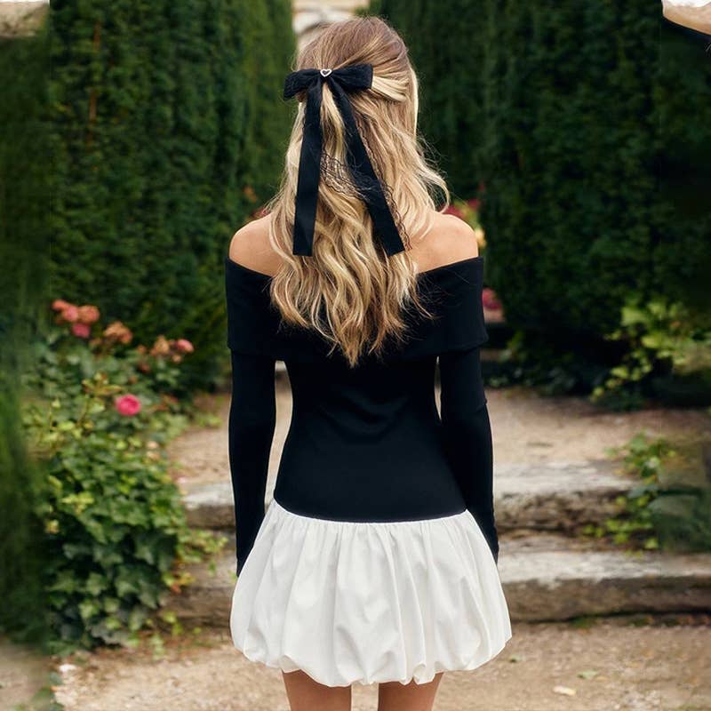 A one-shoulder patchwork short puffy dress