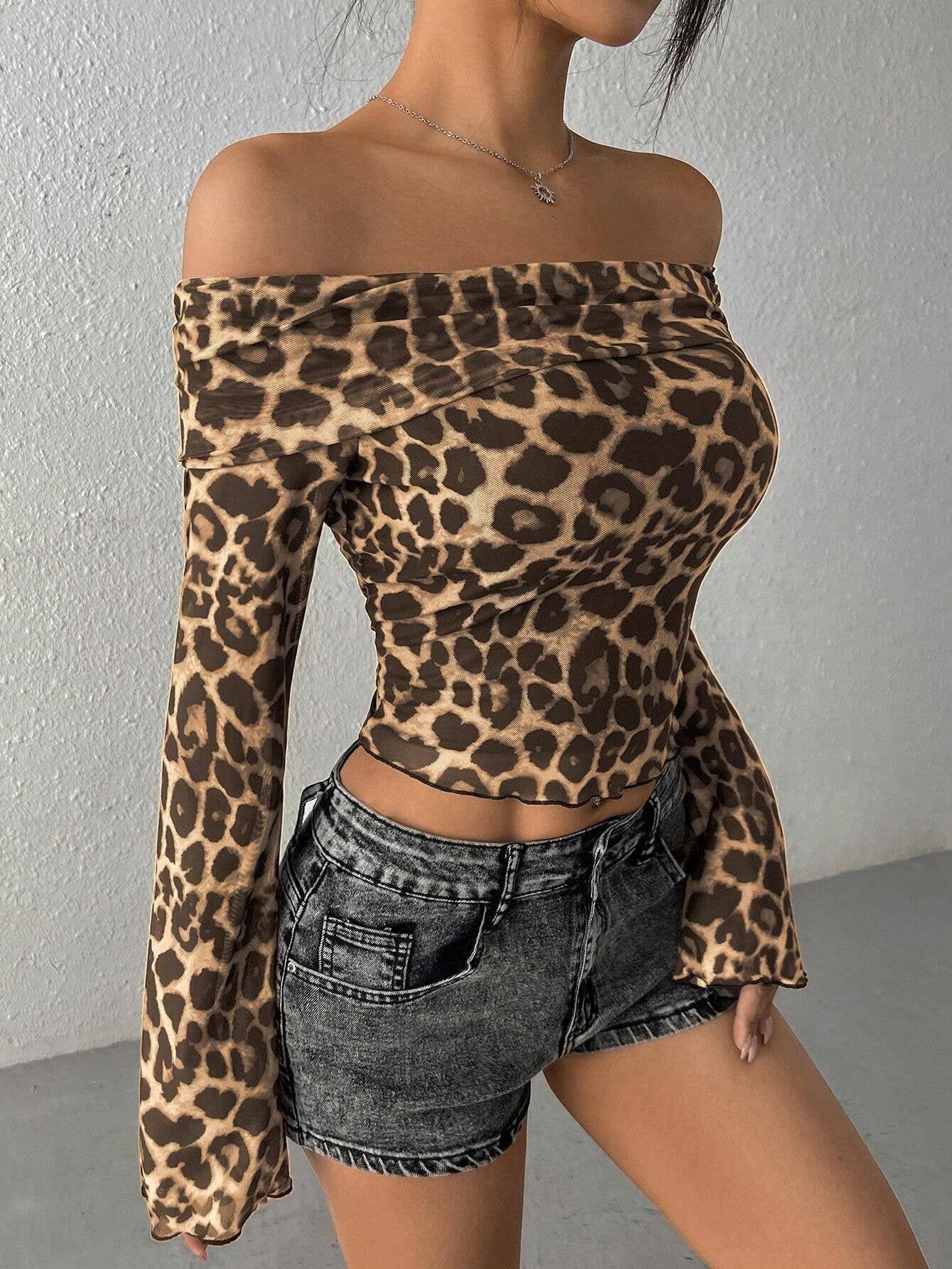 Leopard gauze one-shoulder long-sleeved T-shirt