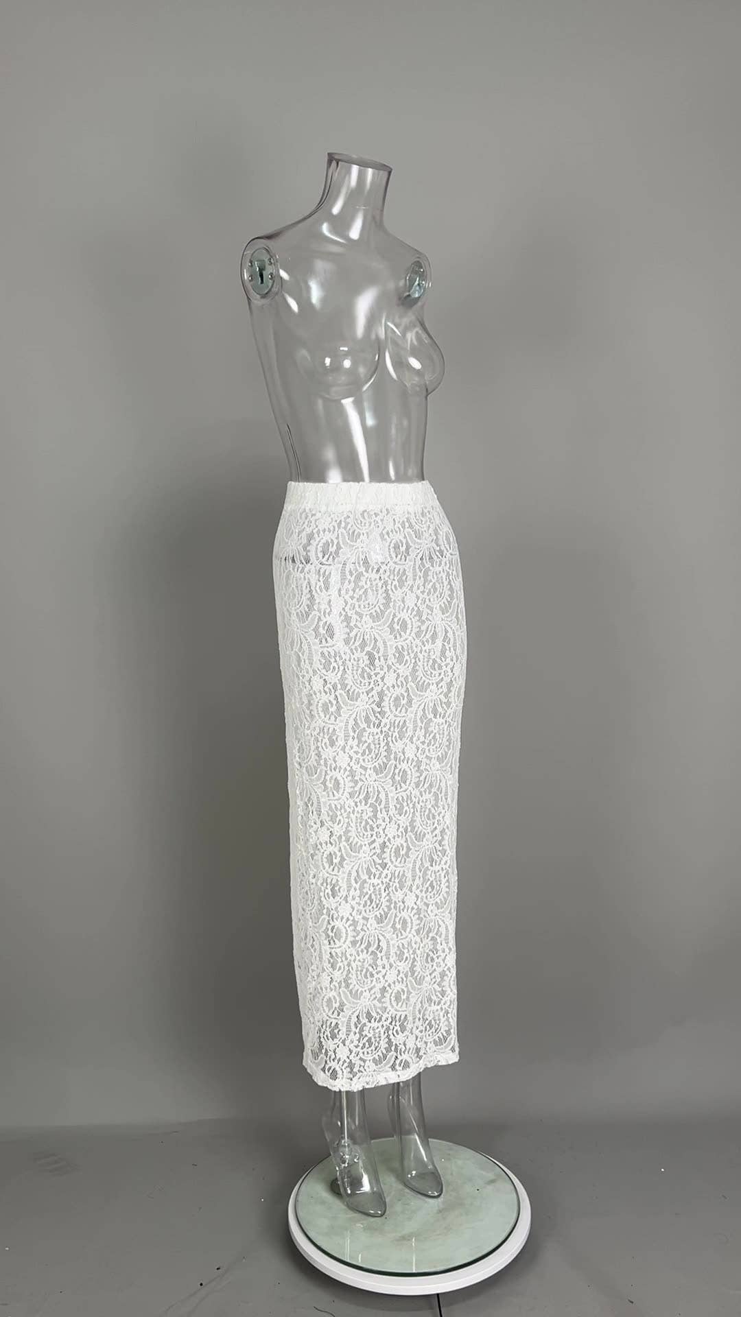 Lace skirt with jacquard cutout slit at the back